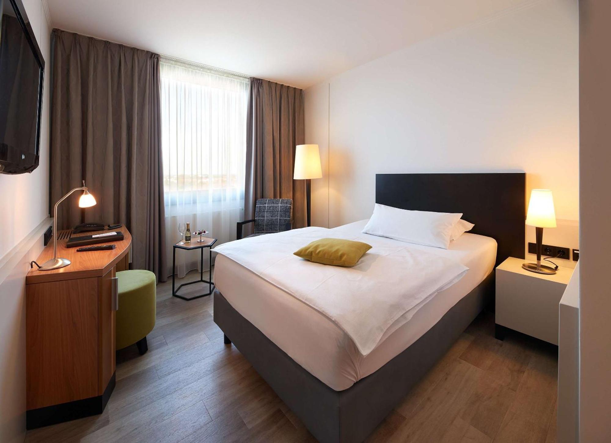 Best Western Plus Arosa Hotel بادربورن المظهر الخارجي الصورة